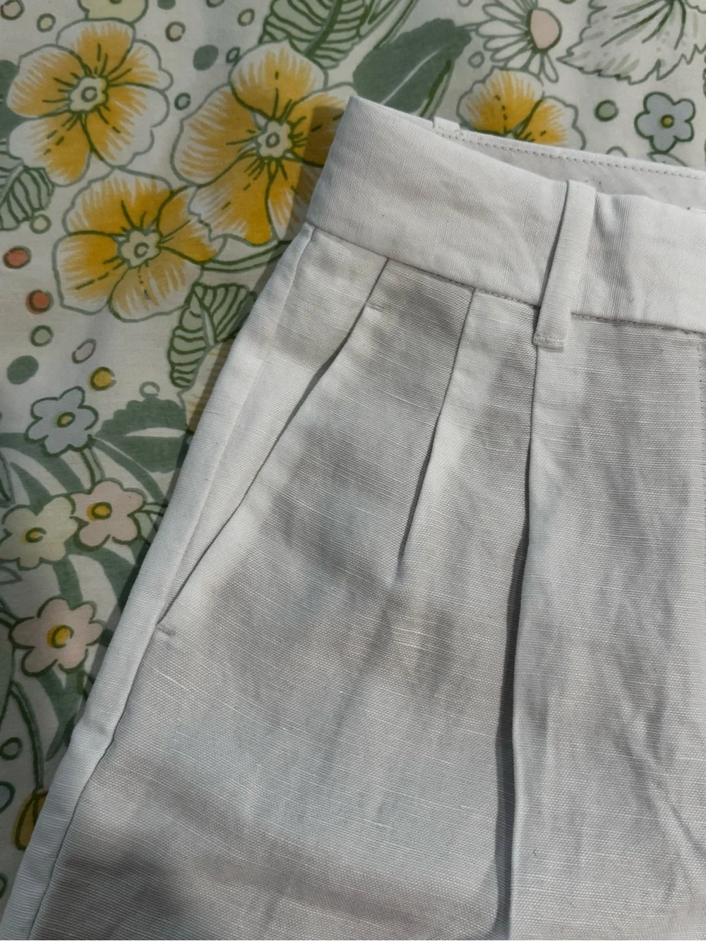 Aritzia White High-Rise Wide-Leg Linen Trousers